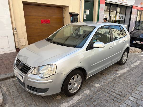 VOLKSWAGEN POLO