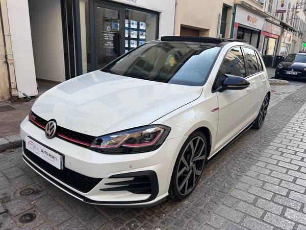 VOLKSWAGEN GOLF VII