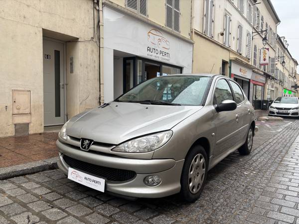 PEUGEOT 206